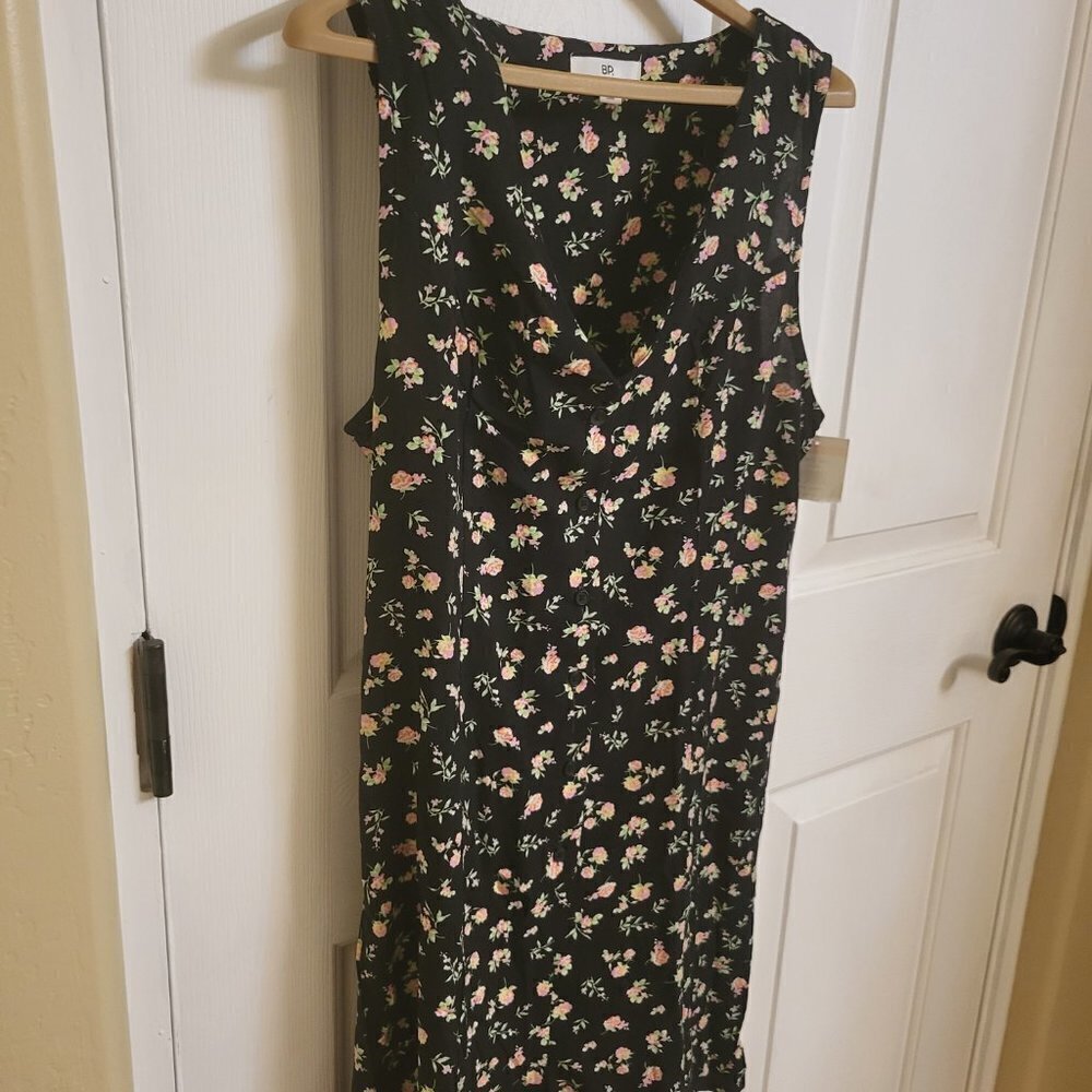 BP Romper Playsuit Black Floral V Neck Sleeveless Rayon Short Size Small NWT - Picture 3 of 10